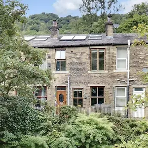 Beautiful Riverside Home, Hebden Bridge, Woodland Views, Sleeps 2 - 9 Holiday home Hebden Bridge