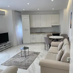 Nos 1 Apartment Shkoder
