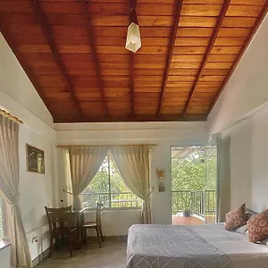 E-stay Hanthana Accommodatie bij particulieren Kandy